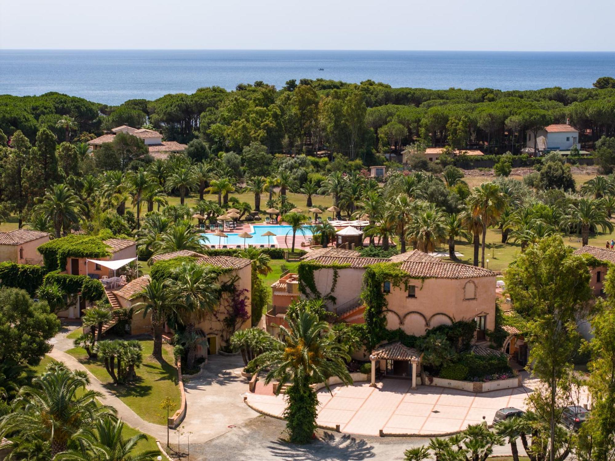 Baia Delle Palme Beach サンタ・マルゲリータ・ディ・プーラ エクステリア 写真