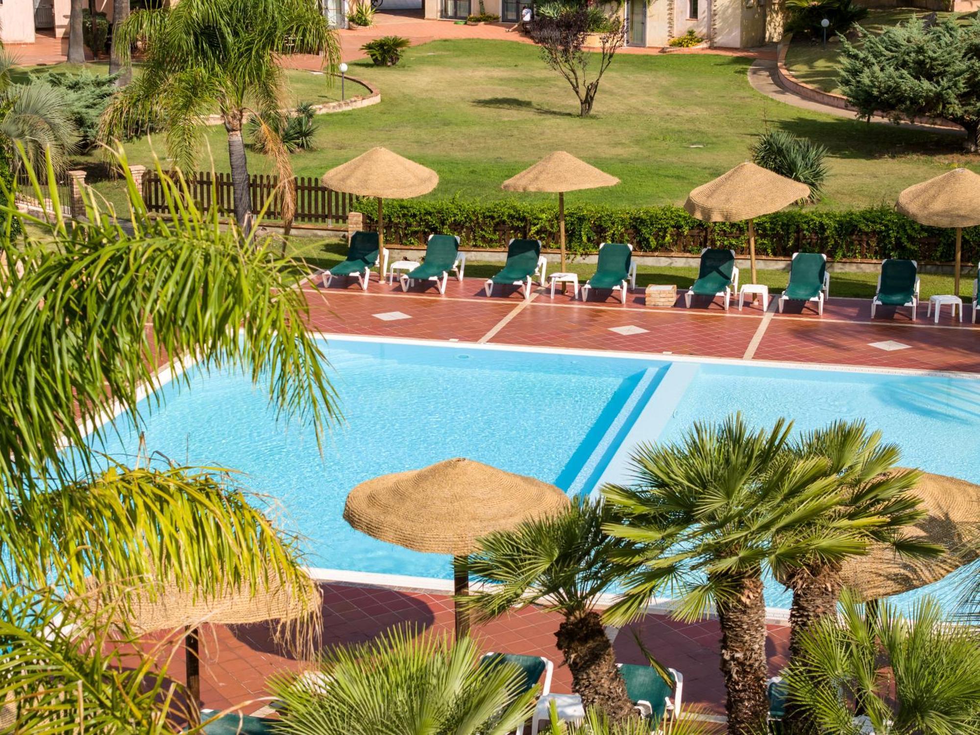 Baia Delle Palme Beach サンタ・マルゲリータ・ディ・プーラ エクステリア 写真